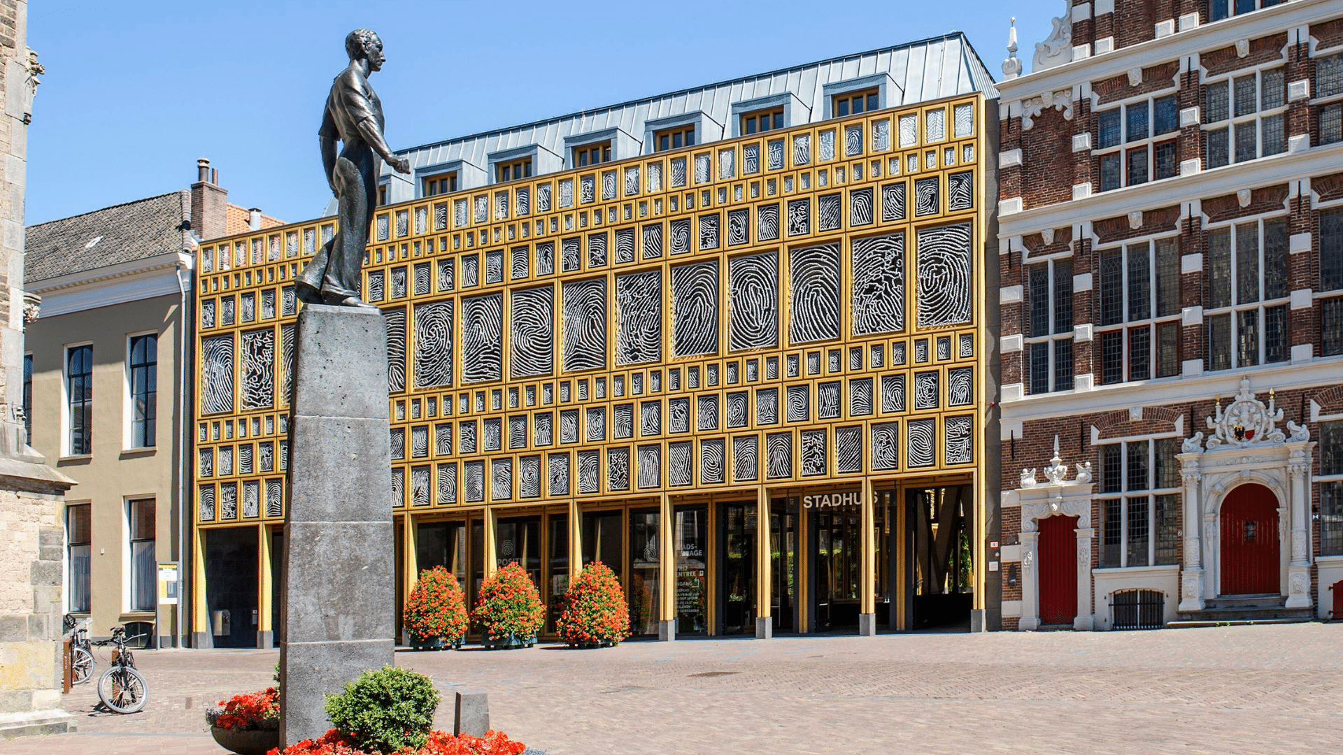 Stadhuis Deventer vanaf de buitenkant